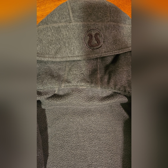 Euc Lululemon sweater - Picture 6 of 6